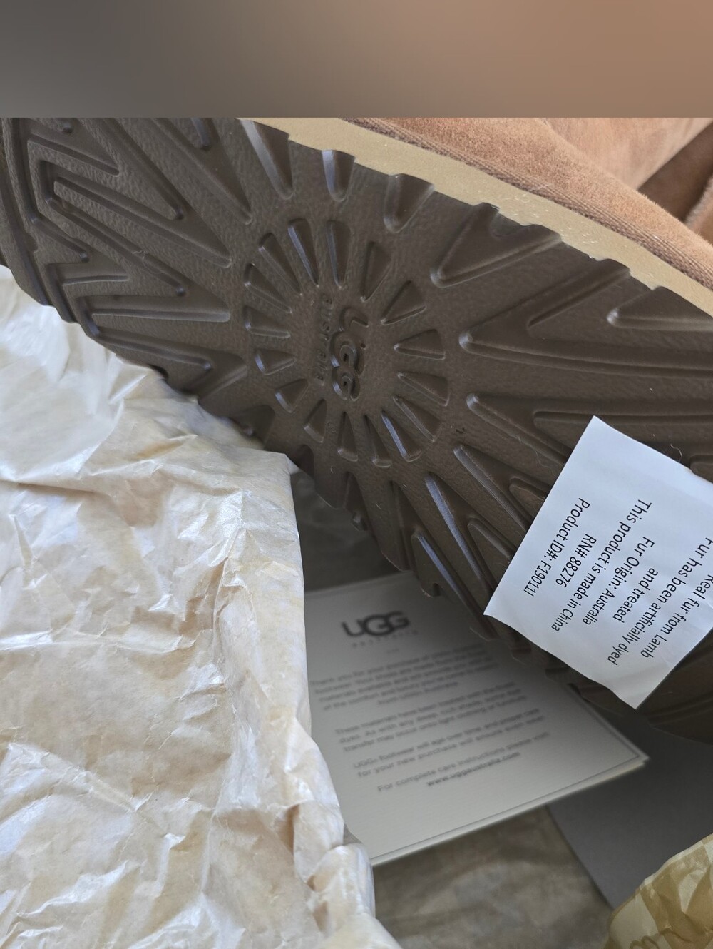 Authentic The UGG Bailey Button Triplet 1873 in chestnut US 7 $220 - Picture 6 of 8